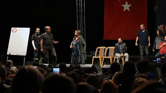 Menteşe, Mahşer-i Cümbüş İle Güldü