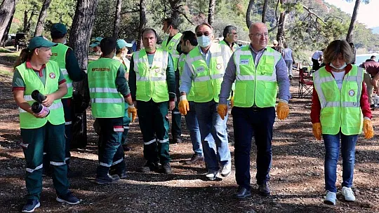 Gökova Körfezi Akbük ve Turnalı'da kıyı temizliği