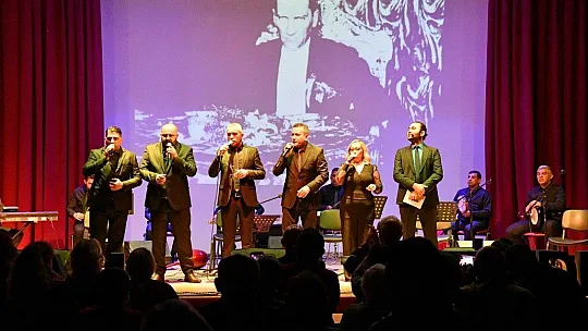 Türküleri Atatürk için Söylediler