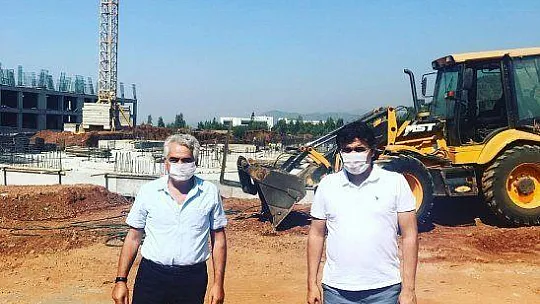 Yurt inşaatında incelemelerde bulundular