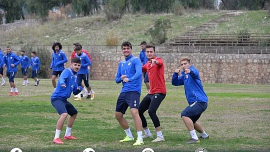 Teknik Direktör Toros sosyal medyadan seslendi,  Şampiyonluğa inanarak hazırlanıyoruz