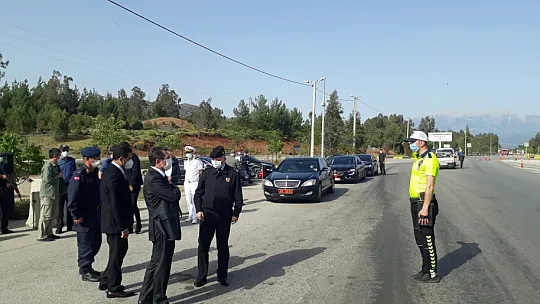 Vali Orhan Tavlı, Fethiye'de Yol Uygulama Noktalarını Ziyaret Ederek, Tedbirleri Yerinde Denetledi