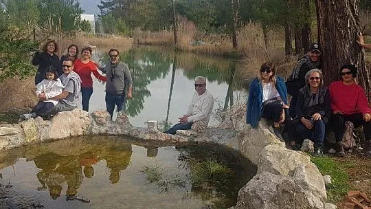 Şarkıcı Göksel muz serasına hayran kaldı