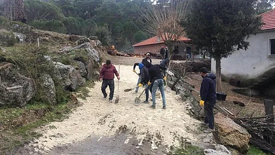 Çukur Mahallesi'nde parke kaplama çalışması tamamlandı