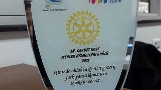 Ödülü törenle takdim edildi