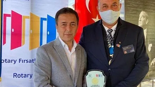 Ödülü törenle takdim edildi