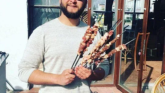 Ölüdeniz, Caner'e ağlıyor