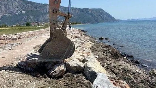 Milas Belediyesi tam kapanmada yoğun çalışıyor