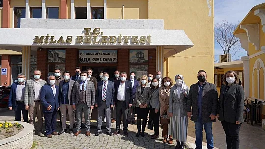 Akp İlçe Yönetiminden Başkan Tokat'a ziyaret
