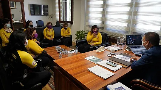 Mor Pedal Kadın Bisiklet Derneği'nden Başkan Tokat'a ziyaret