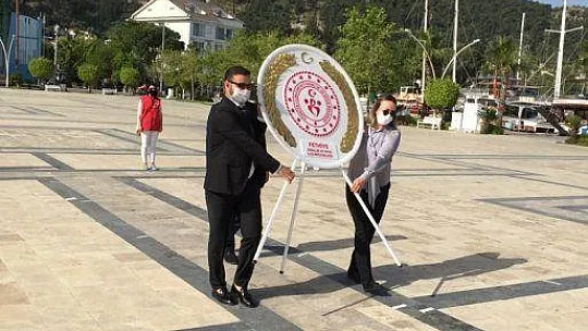 Gençlik Haftası Kutlamaları Sosyal Mesafeyle Başladı