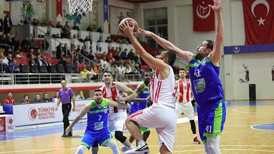 Lokman Hekim Fethiye Belediyespor, zirveyi bırakmıyor 60-69