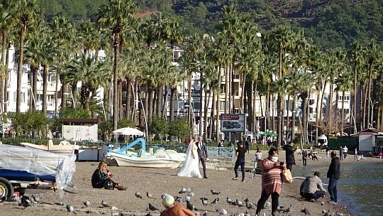 2020'nin son gününde Marmarisliler güzel havanın keyfini sürdü