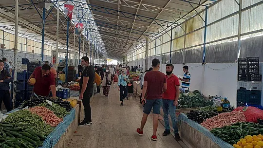 Pazar sakin geçti