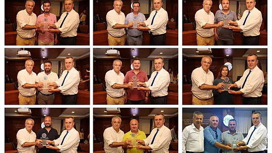 FTSO MECLİS ÜYESİ VE MESLEK KOMİTESİ BAŞKANLARINA TEŞEKKÜR PLAKETİ