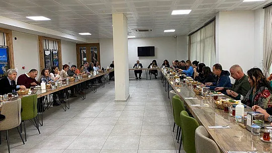 KAYMAKAM KARAMAN, BASIN MENSUPLARIYLA BULUŞTU