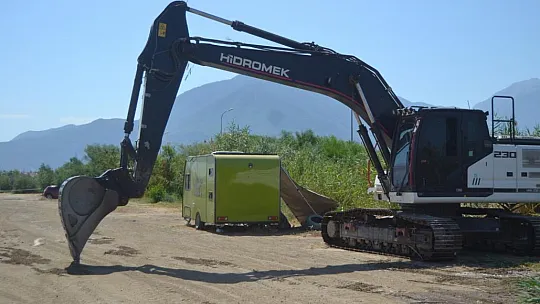 Fethiye'de İzinsiz Kurulan Karavanlar Kaldırıldı 