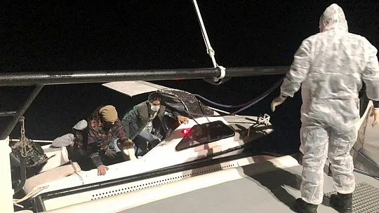 22 düzensiz göçmen kurtarıldı