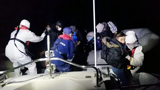 22 düzensiz göçmen kurtarıldı