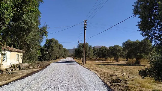 MİLAS BELEDİYESİ YOL YAPIM ÇALIŞMALARINA ARALIKSIZ DEVAM EDİYOR