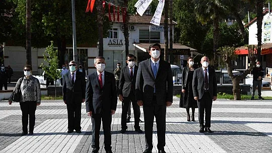 Fethiye'de 23 Nisan Çocuk Bayramına Buruk Kutlama