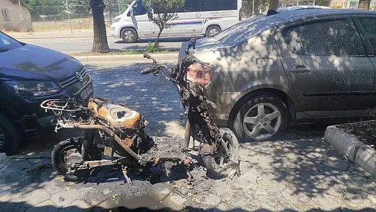 Fethiye'de Motosiklet Kundaklandı