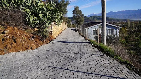 Seydikemer Belediyesi yol çalışması devam ediyor