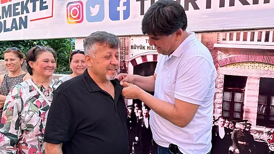 CHP Fethiye'de rozet takma töreni yapıldı