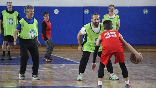 Babalar ve oğulları mücadele etti