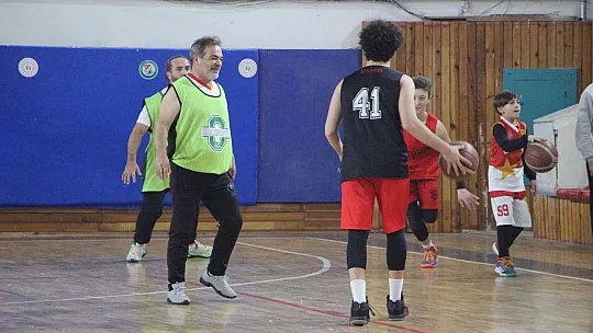 Babalar ve oğulları mücadele etti