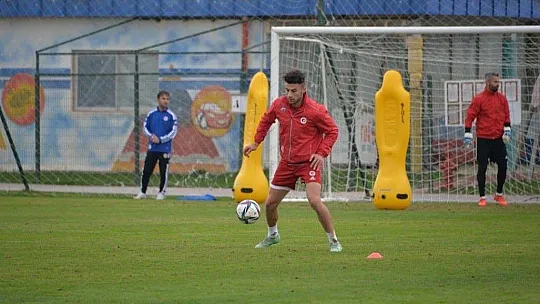 Fethiyespor antrenmanlara devam ediyor