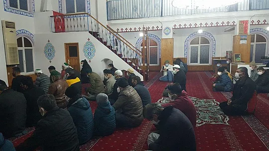 Sabah namazı buluşmaları devam ediyor