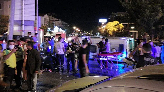 Fethiye'de otomobil ambulansa çarptı: 6 yaralı