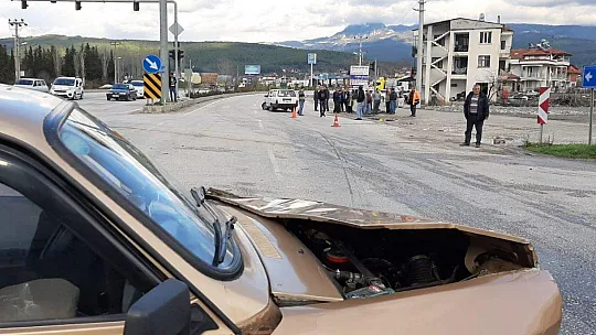 Trafik kazası ucuz atlatıldı