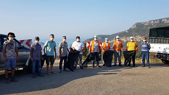 Kayaköy'de Çevre Temizliği Yaptılar