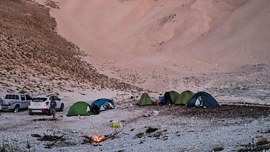 30 Ağustos'u 3 bin 70 metrede kutladılar