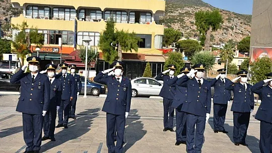 30 Ağustos Zafer Bayramı'nın 98'inci yıldönümü dolayısıyla Milas'ta resmi tören düzenlendi.