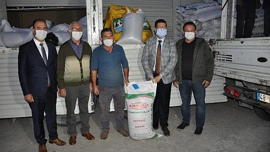 30 çiftçiye yüzde 75'i hibe destekli yem bitkisi dağıtıldı