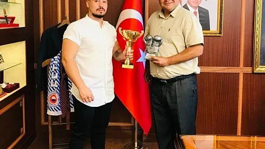 ŞAMPİYON ALCU, KAYMAKAM BALCI'YI ZİYARET ETTİ