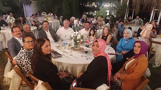 GÖRKEMLİ DÜĞÜN İLE DÜNYA EVİNE GİRDİLER