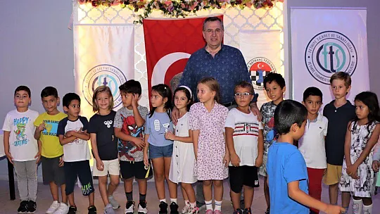 TURNUVADA DERECEYE GİRENLER ÖDÜLLERİNİ ALDI