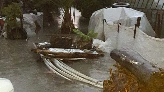 YAĞIŞ SEYDİKEMER'DE HAYATI OLUMSUZ ETKİLEDİ