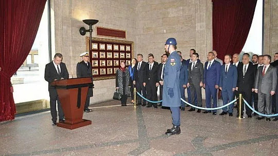 FTSO'DAN ANITKABİR ZİYARETİ