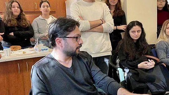 BAŞKAN KARACA, MUĞLALI ÖĞRENCİLERLE BİR ARAYA GELDİ 