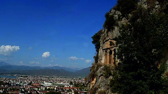 Aminthas Kaya Mezarları 