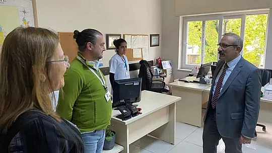 KAYMAKAM KARAMAN, SAĞLIKÇILARIN TIP BAYRAMI'NI KUTLADI 