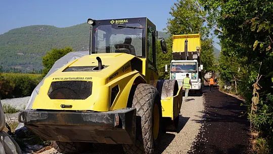 Genç ve Dinamik Başkan Akdenizli, Hizmet Üretmeye Devam Ediyor
