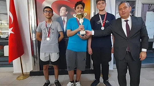 Masa tenisi turnuvası tamamlandı