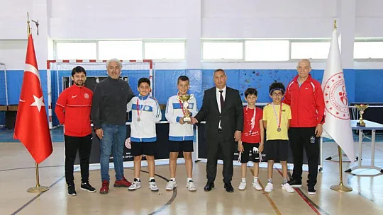 Masa tenisi turnuvası tamamlandı