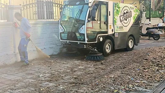 Şiddetli Yağmur Sonrası Belediye'den Hummalı Temizlik Çalışması 